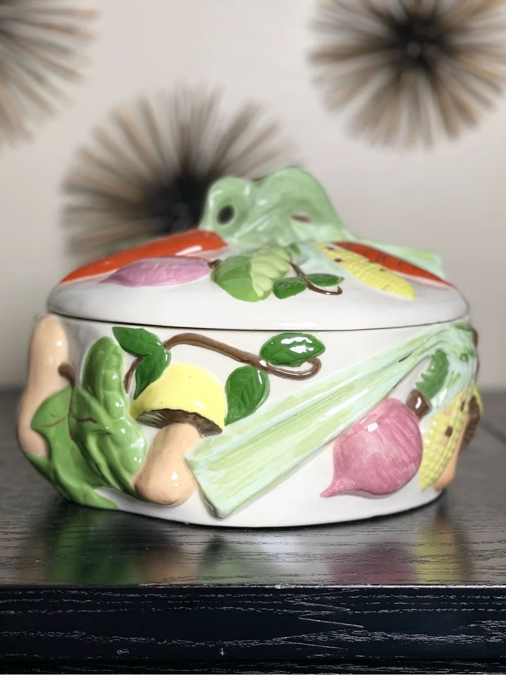 Vintage Colorful Ceramic Embossed Vegetable Designed Covered Dish with Lid